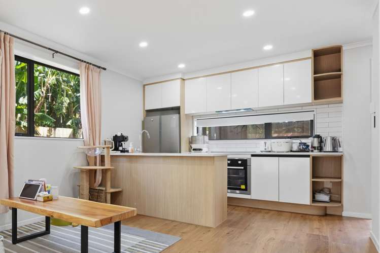 7/3 Royal View Road Te Atatu South_6