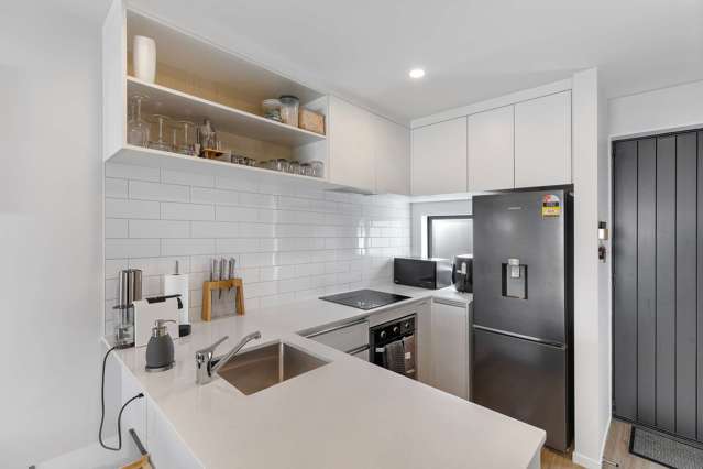 5/119 Bruce McLaren Road Henderson_3