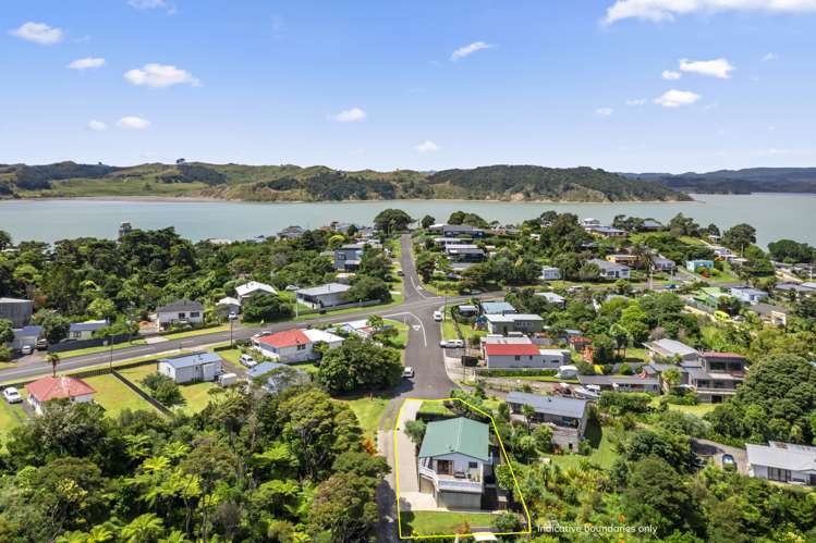 1 Lily Street Raglan_35