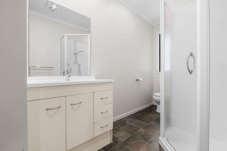 9/20 Greensboro Street Hamilton East_6