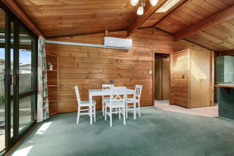 8 Roband Crescent, Brown Owl Brown Owl_5
