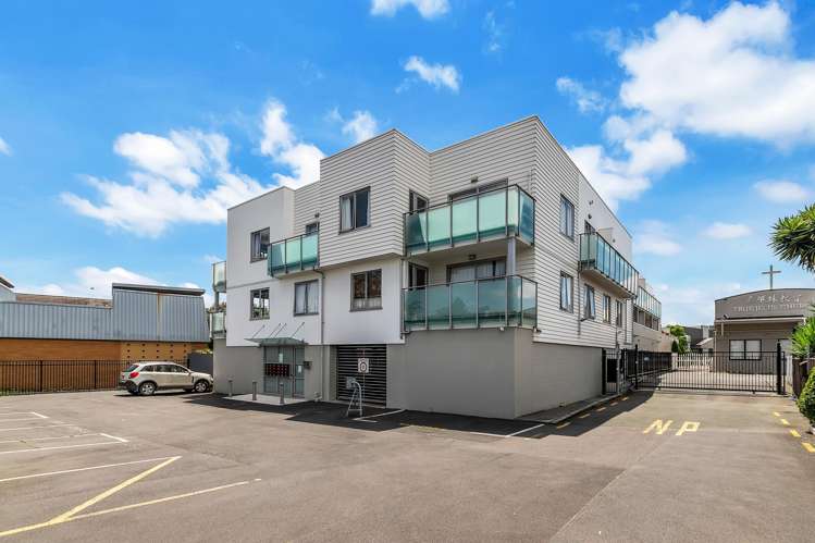 2b/86a Rockfield Road Penrose_3