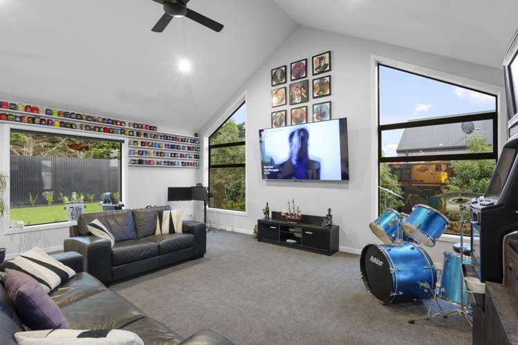 27 Carnaveron Drive Lincoln_16