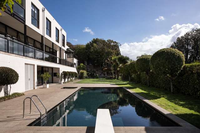 Dazzling Remuera Golden Mile Mansion