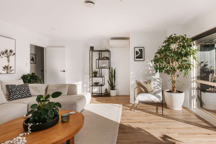 46 Ocean Crest Papamoa_15