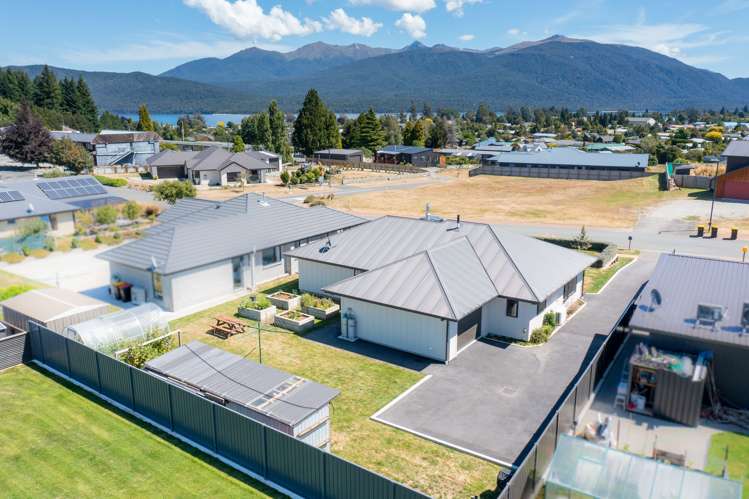 26 Burnby Drive Te Anau_21