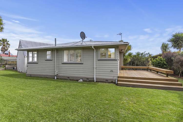 32 Amberley Avenue Te Atatu South_20
