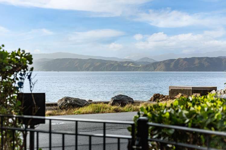 377A Karaka Bay Road_2