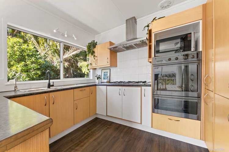 74 Rayner Road Piha_7