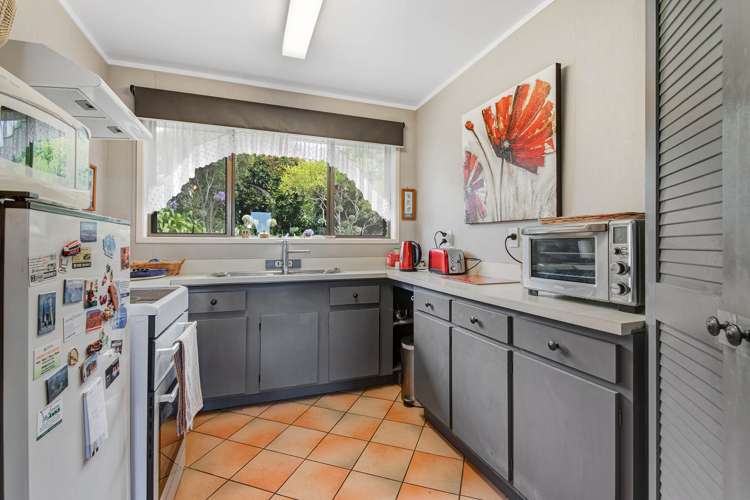 18 Rimu Road Stanmore Bay_11