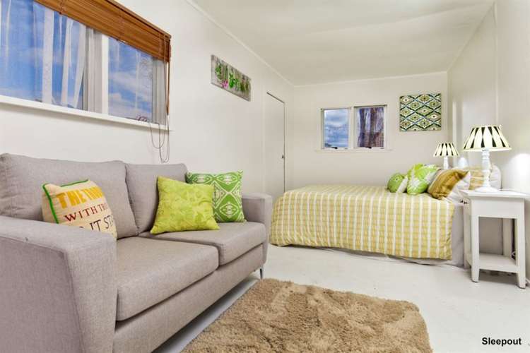 10 Cobham Crescent Kelston_15