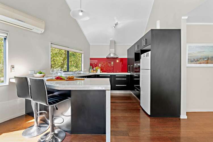 2/14 Matipo Road Mairangi Bay_8