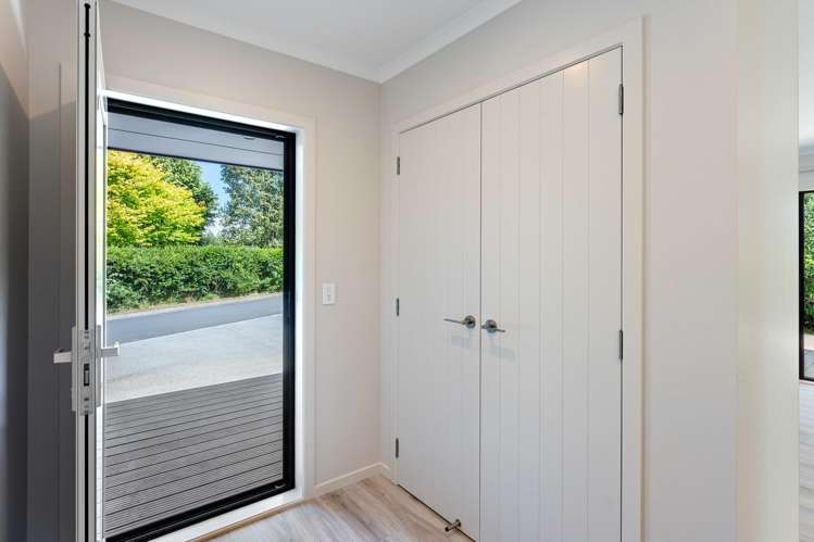 62 Awanui Drive Waikanae_17