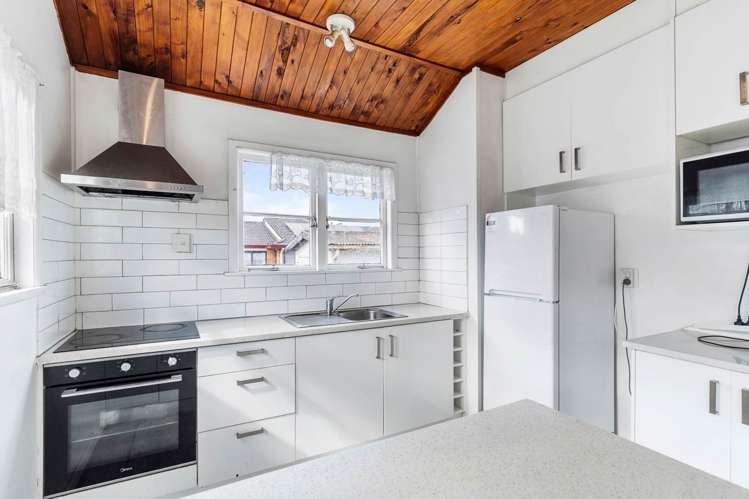 2/121 East Tamaki Road Papatoetoe_6