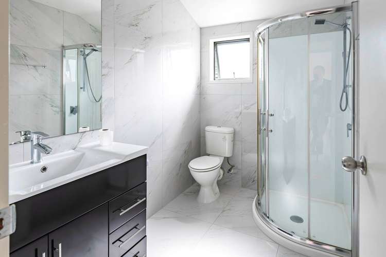 2/32a Blockhouse Bay Road Avondale_11