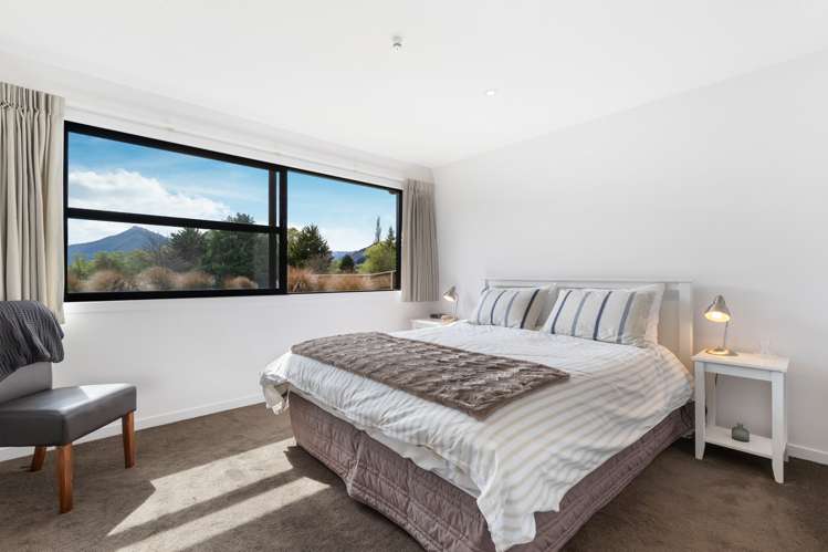 1 Woodley Place Glenorchy_12