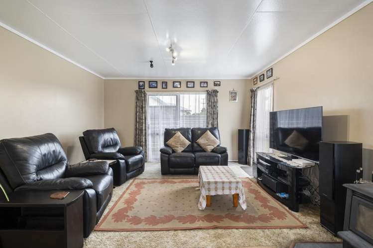 21 Railway Road Bunnythorpe_15