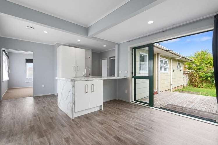 185 Clayton Road Mangakakahi_2