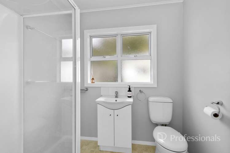 23 Karaka Street Wainuiomata_12