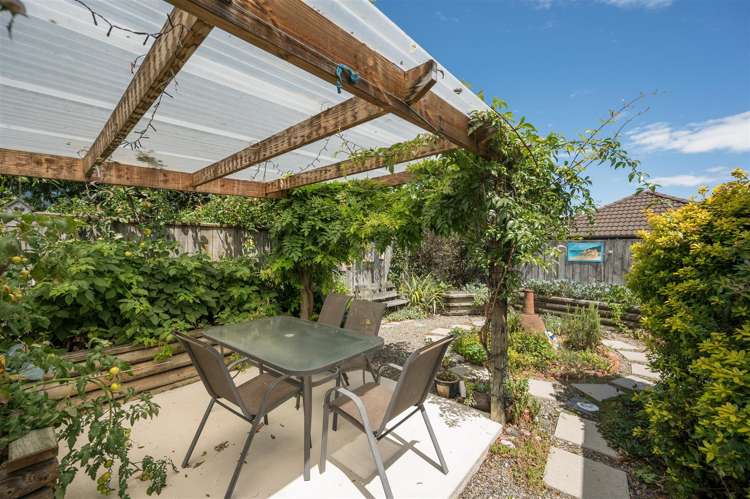 49 Masefield Street Stoke_13