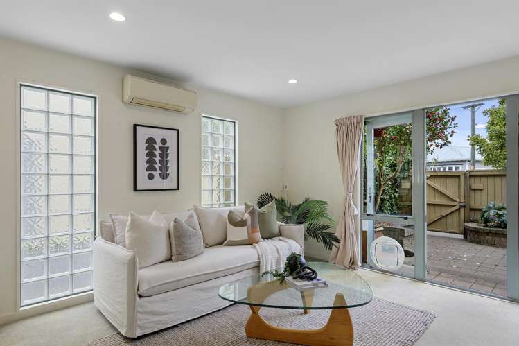 2/28 Derby Street Saint Albans_6