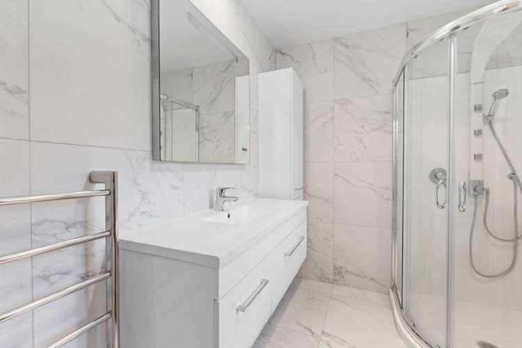 1/553 East Coast Road Browns Bay_17