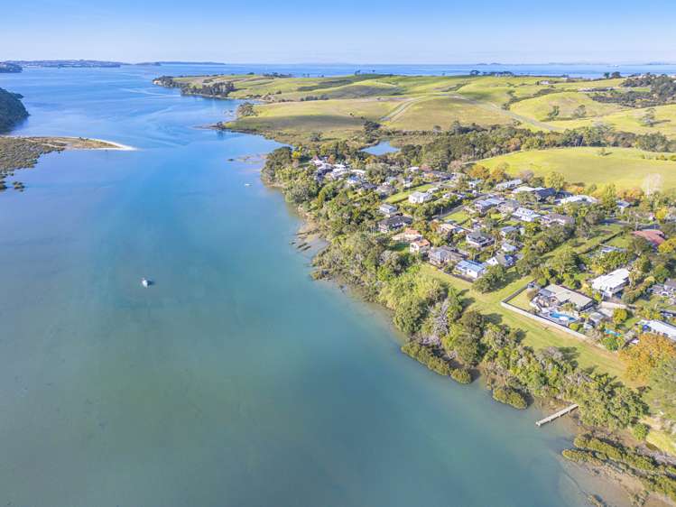 13 Deborah Place Okura_14