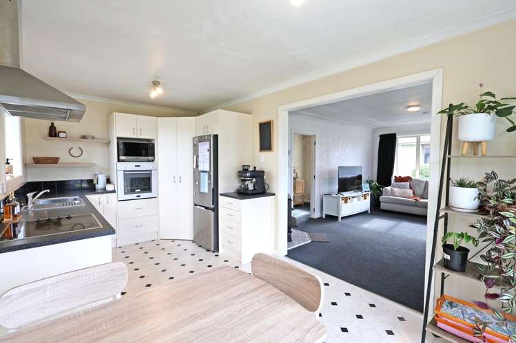 51 Philip Street Gladstone_3