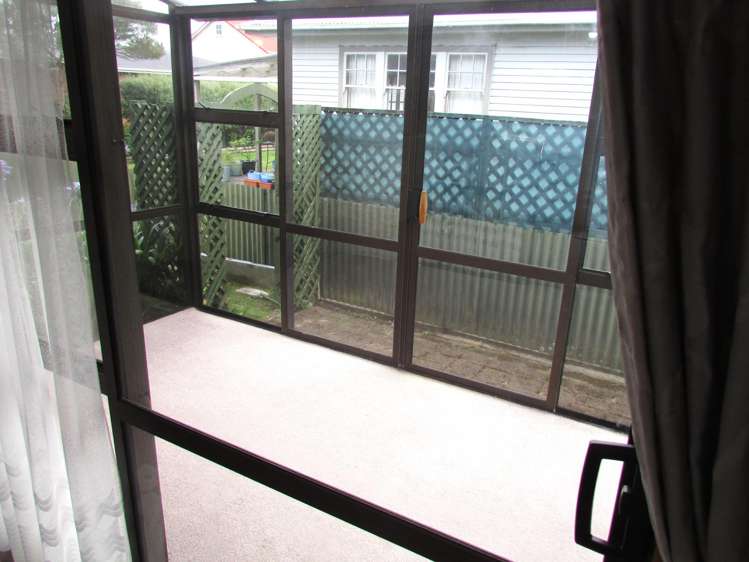 2/19 Cowper Street Greymouth_9
