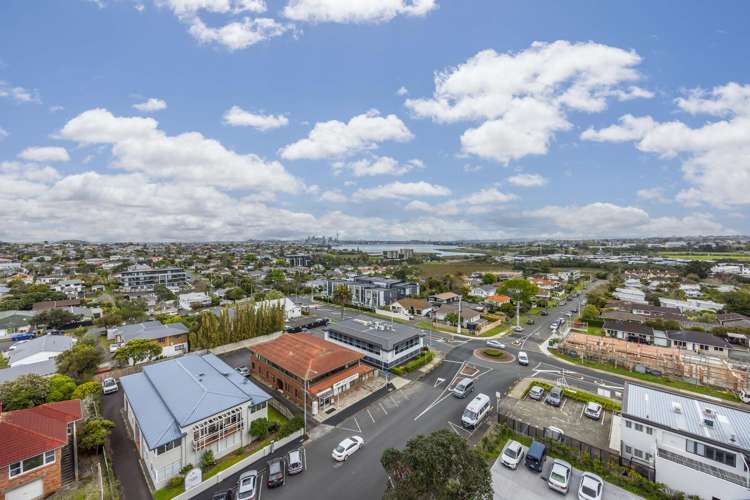 Address withheld Takapuna_17