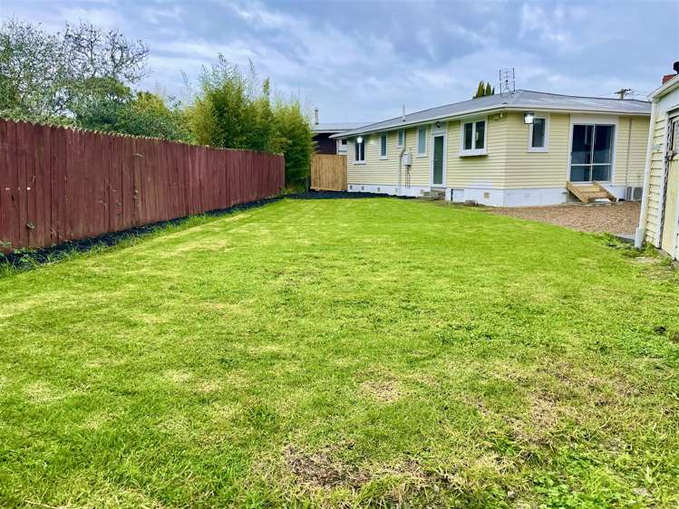 12 Chaucer Place Blockhouse Bay_13