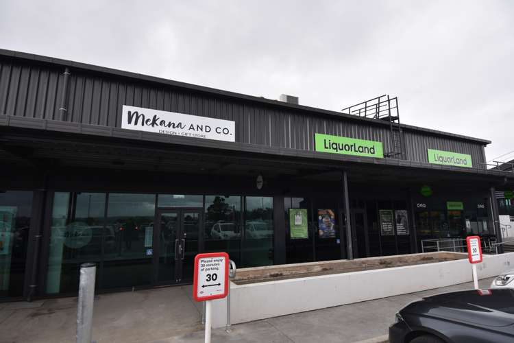 Shop 3/120 Hobsonville Road Hobsonville_12