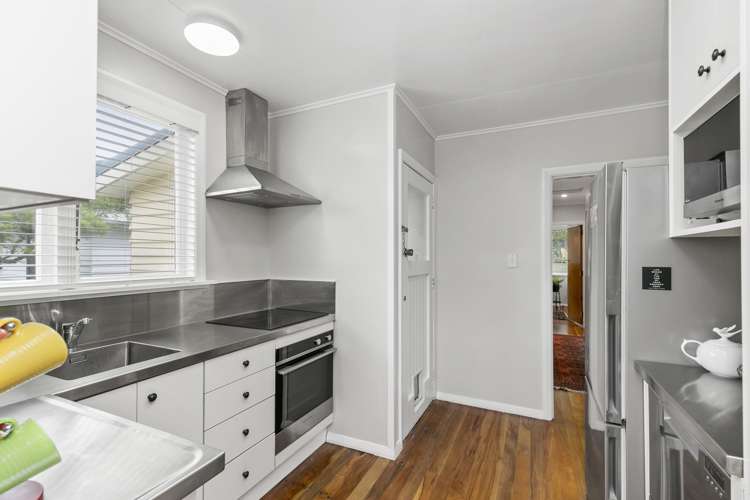 12 Raroa Place Pukerua Bay_6