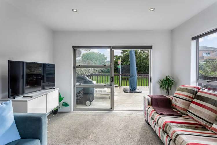 2/15 Kiteroa Rd Rothesay Bay_5