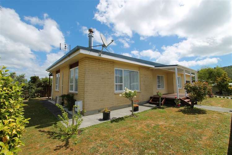 3 Twickenham Street Wainuiomata_16