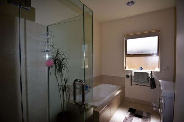 16 Dolphin Parade Bell Block_14