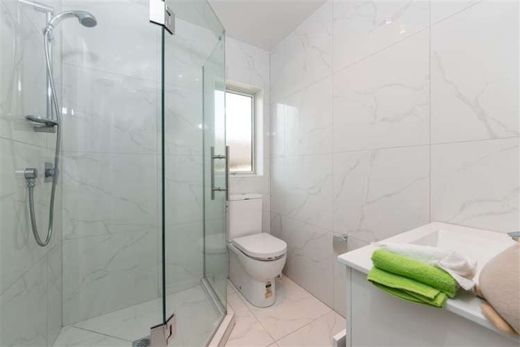 72a West Coast Road Glen Eden_8