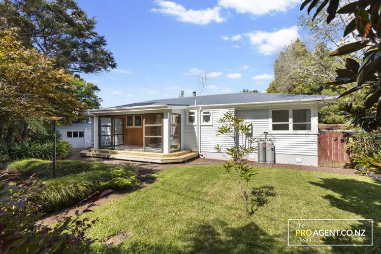 33 Lookout Drive Laingholm_18