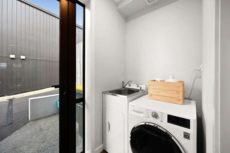 2/25 Thackeray Street Hamilton Lake_10