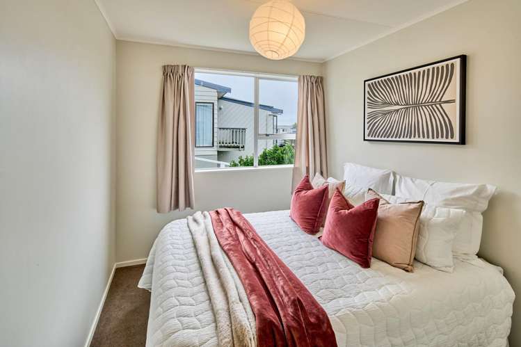 61 Davidson Crescent Tawa_8