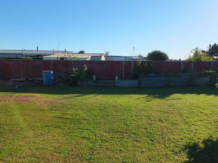 29 Edinburgh Terrace Foxton Beach_16