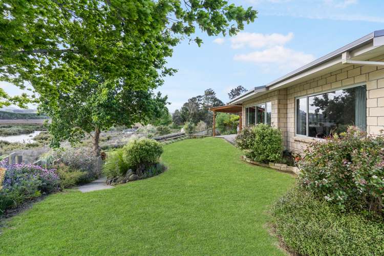 21 Riverside Place Katikati_3