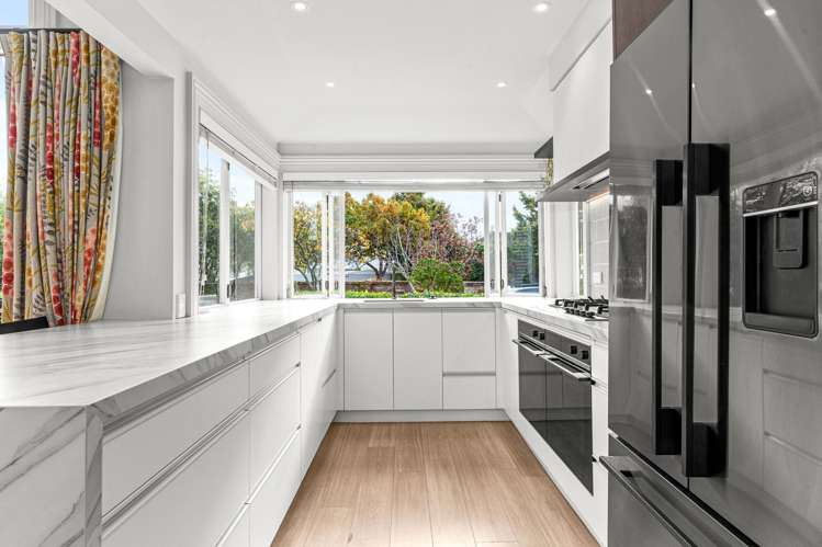 8 Aikmans Road_4