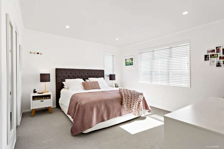 99 Mackay Drive Greenhithe_8