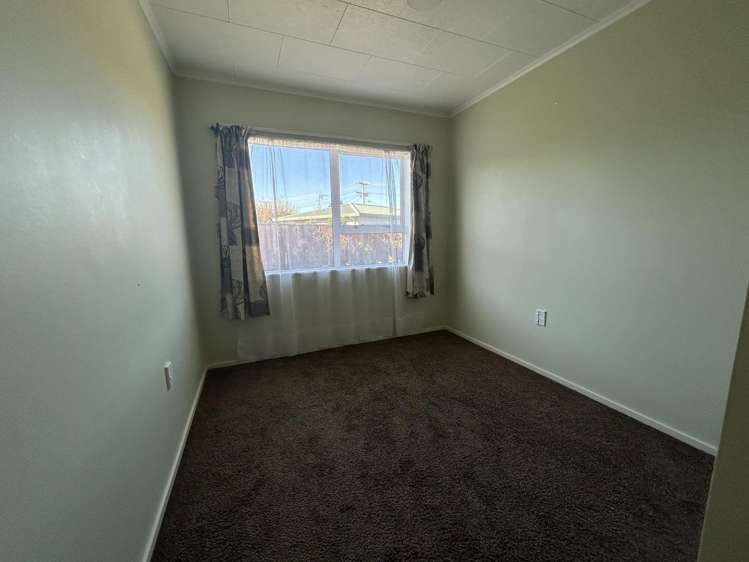 8 Hogg Crescent 10754_8