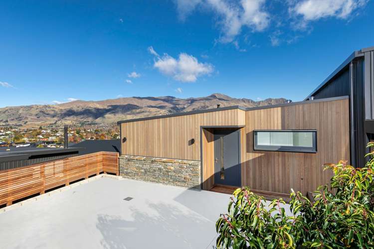 2/87 Mills Road Wanaka_22