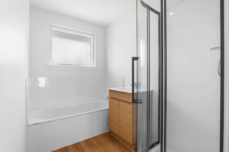 1-5/355 Worcester Street Linwood_9