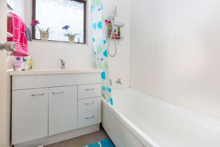 2/82 Settlement Road Papakura_6