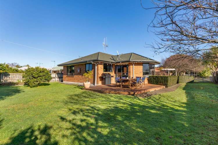 19 Farnborough Drive Nawton_13