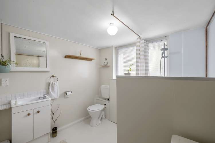 126 Huatoki Street Frankleigh Park_11